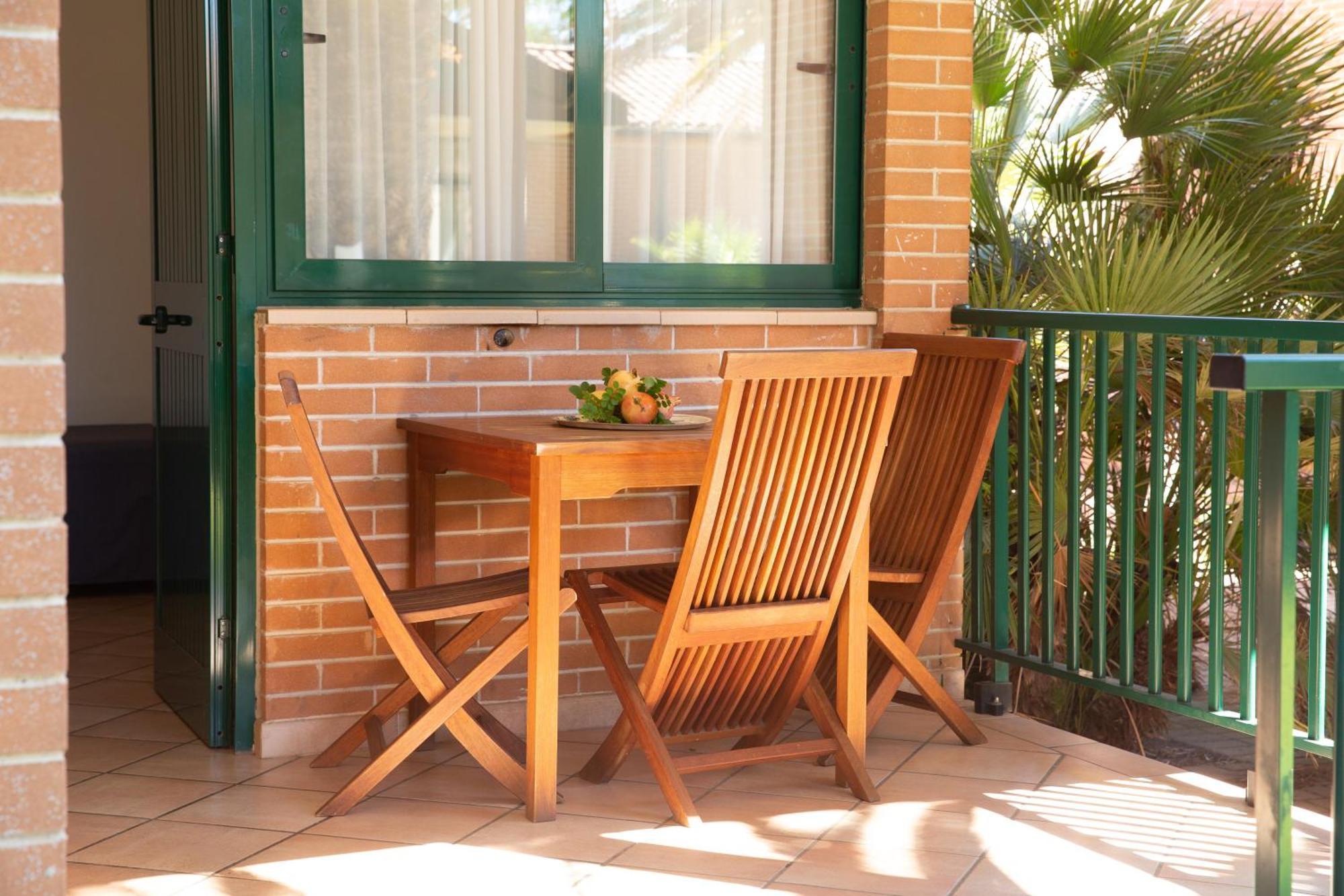 Gitavillage Argentario Албиния Экстерьер фото A balcony