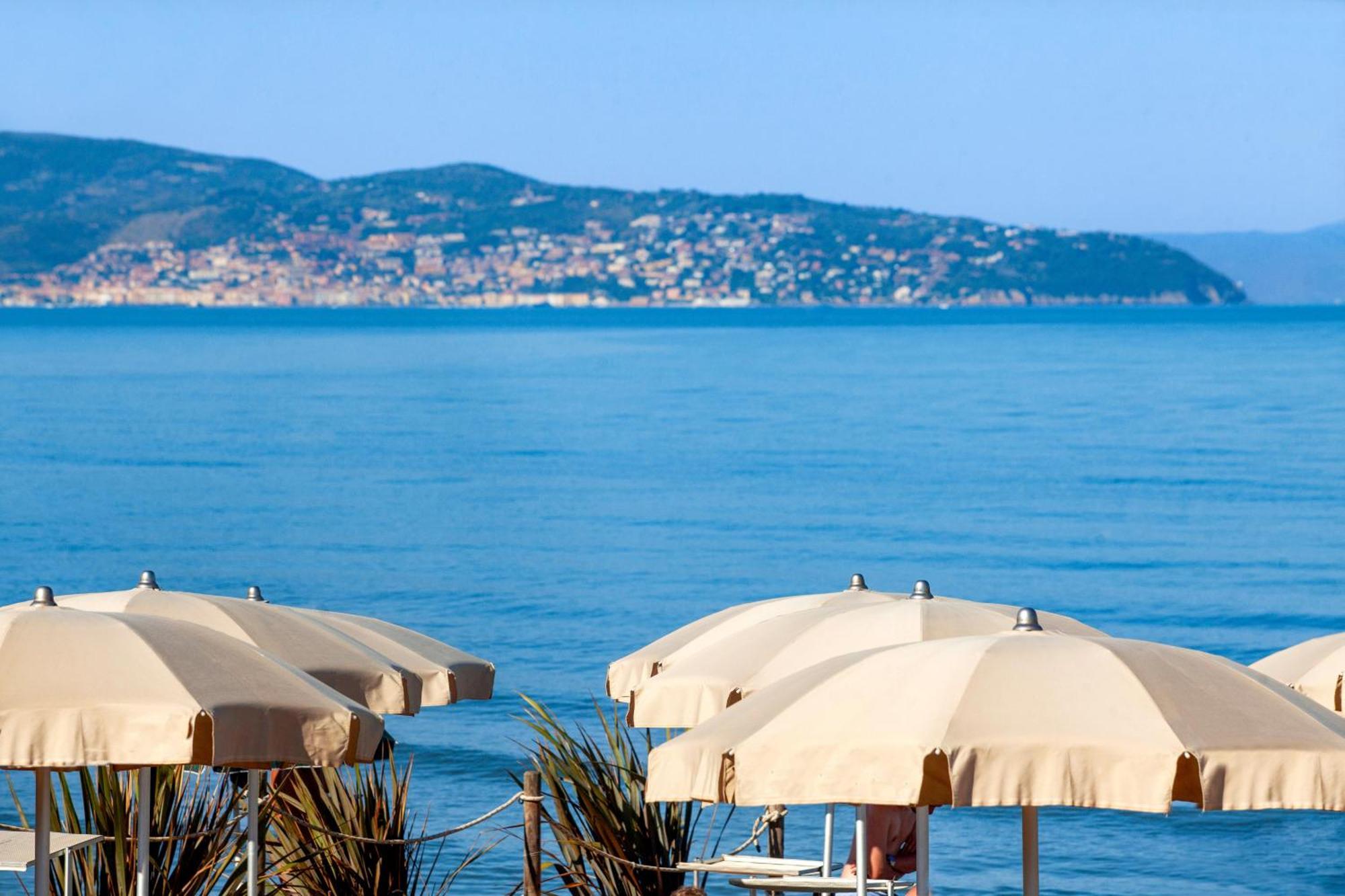 Gitavillage Argentario Албиния Экстерьер фото View of the peninsula