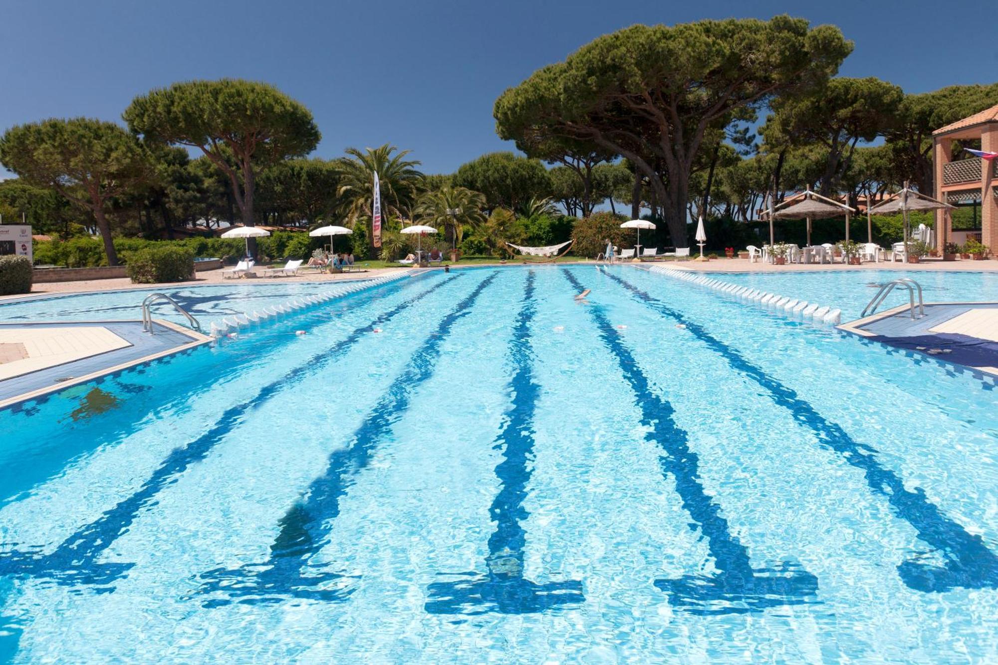 Gitavillage Argentario Албиния Экстерьер фото The swimming pool